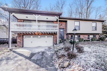 1222 CONSTITUTION DR LOUISVILLE, KY 40214